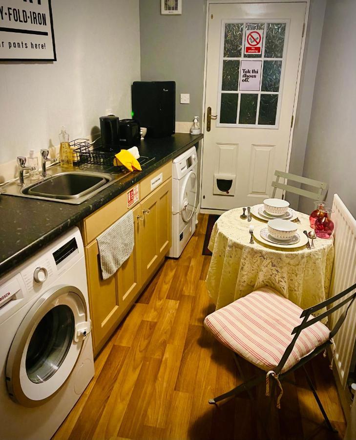 Modern Ground Floor Apartment With Free Parking Very Near Centre Ripon Exteriör bild